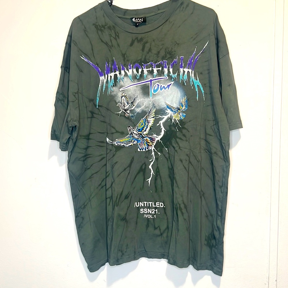 BoohooMAN/ Oversized T-shirt